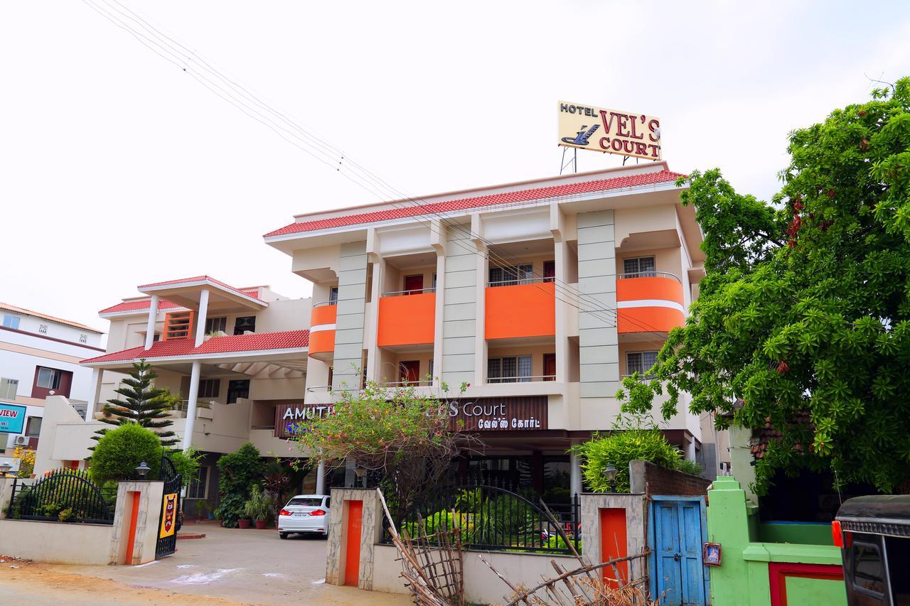 Hotel Vels Court Пални Екстериор снимка
