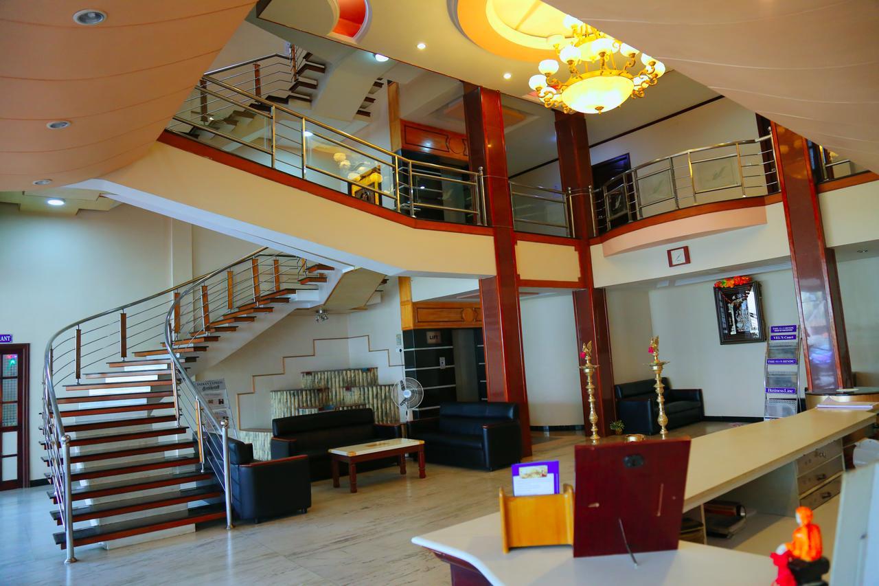 Hotel Vels Court Пални Екстериор снимка