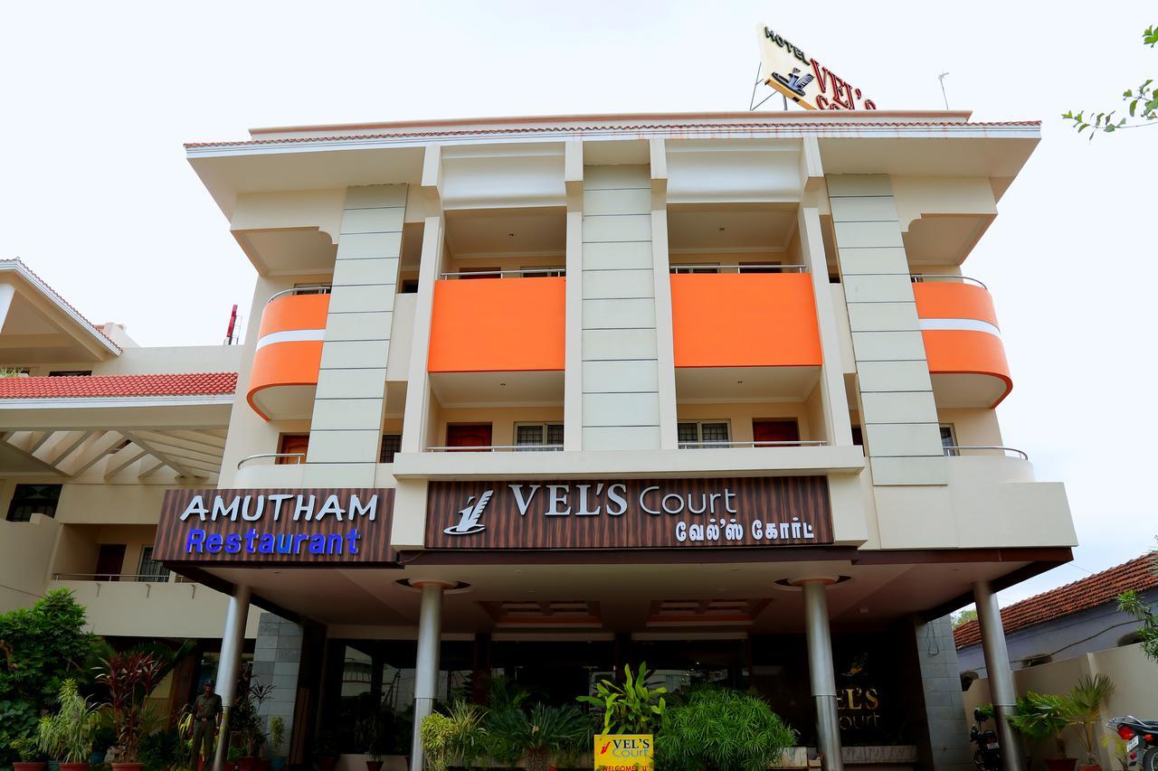 Hotel Vels Court Пални Екстериор снимка
