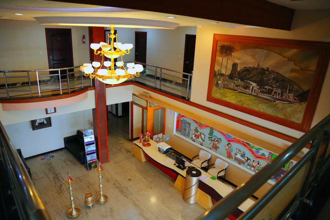 Hotel Vels Court Пални Екстериор снимка